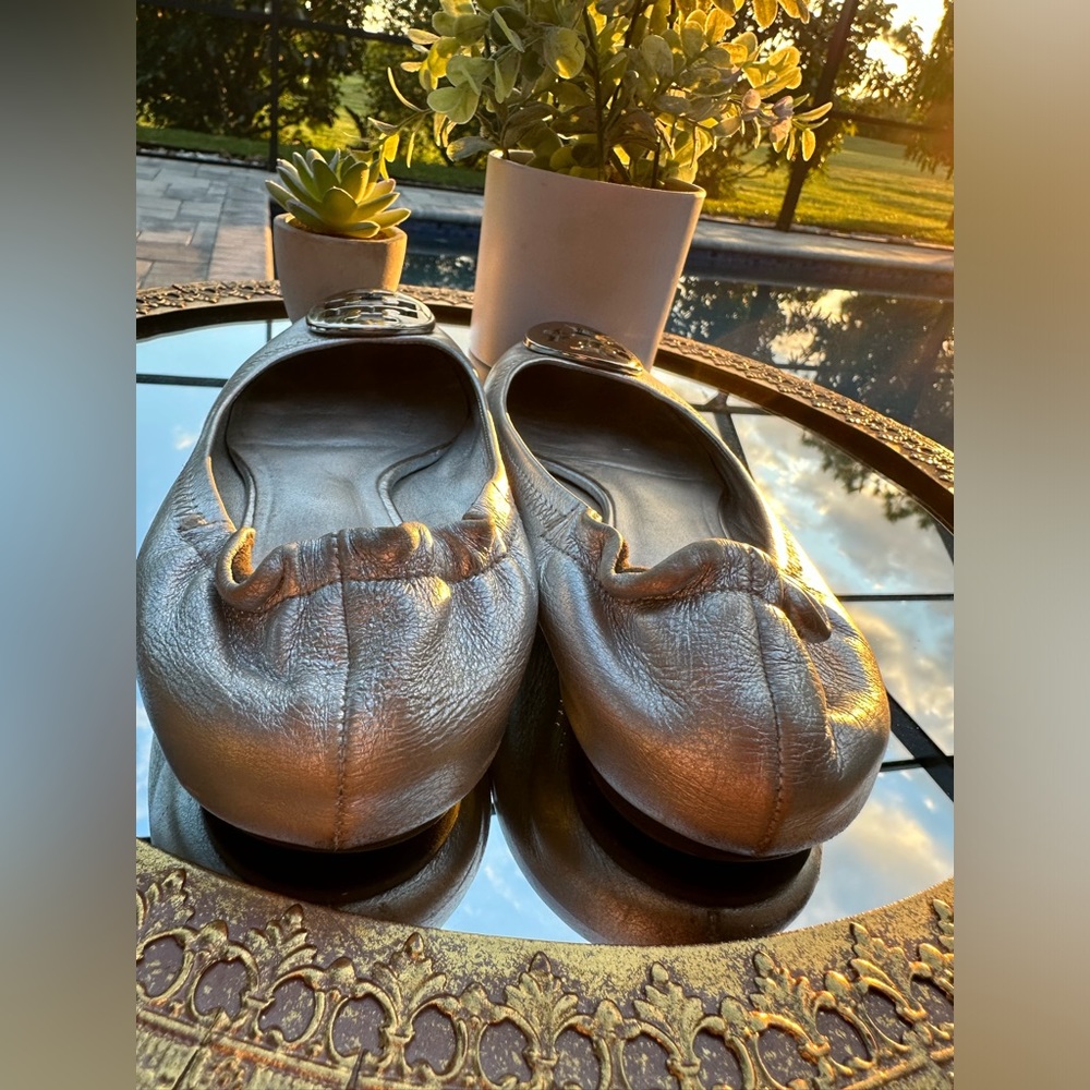 TORY BURCH Flat Silver Leather Slip size 7 - Picture 4 of 13